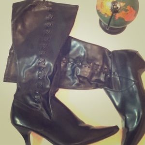 ❤️ Predictions Black Heeled Boots - Size 8